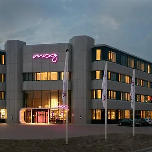 4* Hotel Moxy Amsterdam Schiphol Airport