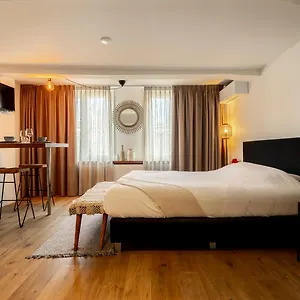 Madrid Guest house Maastricht
